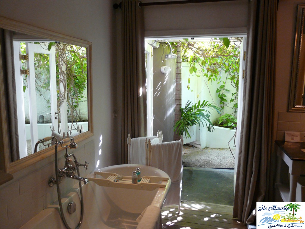 BAIGNOIRE DOUCHE SUITE