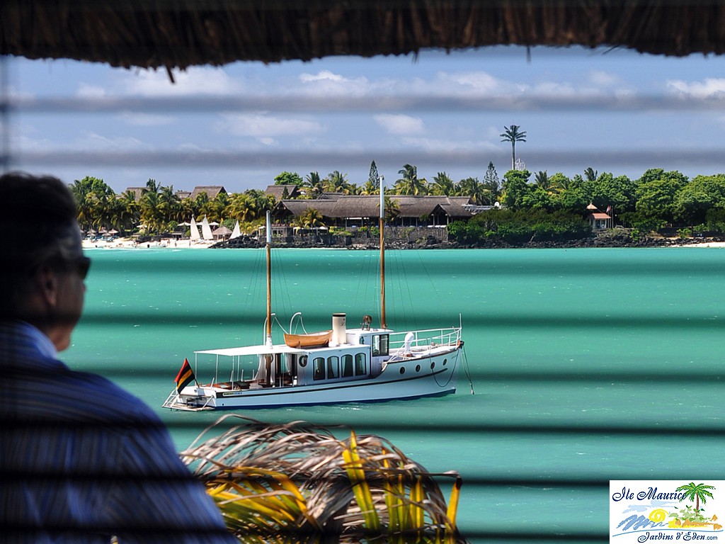 BATEAU RESTAURANT