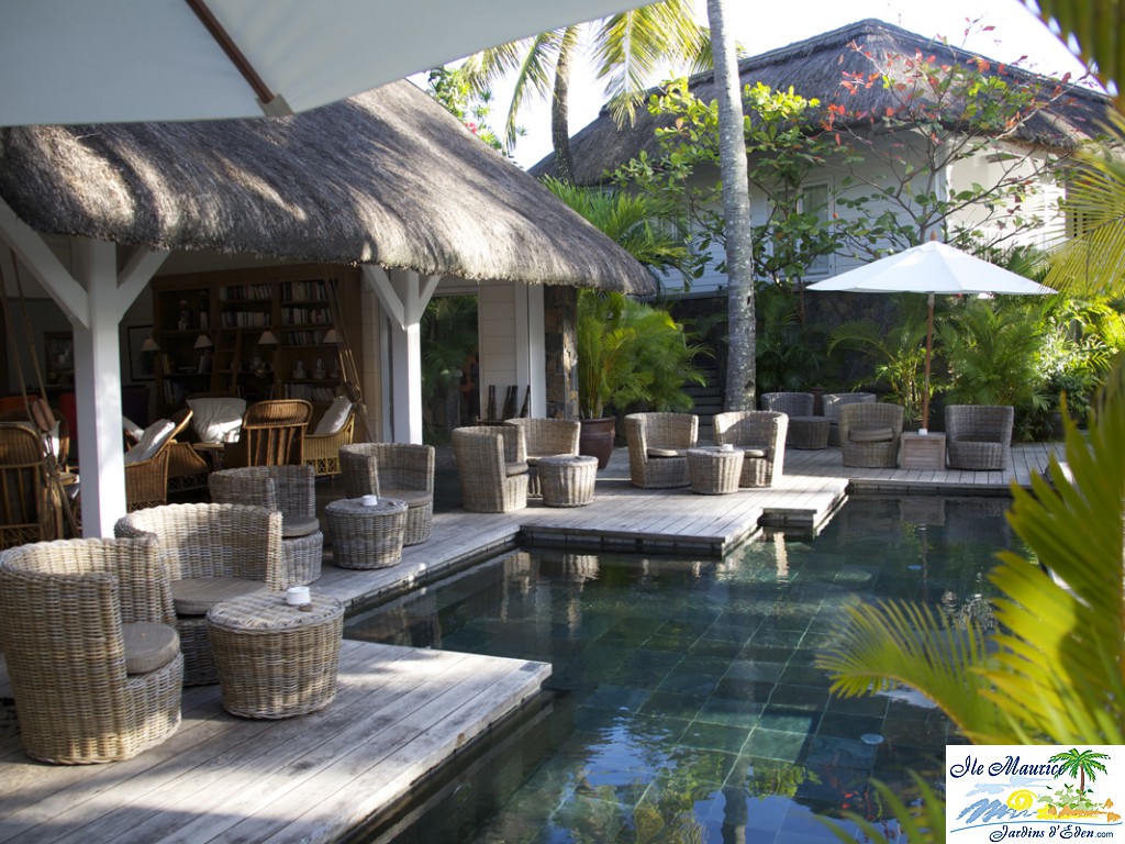 TERRASSE BAR PISCINE