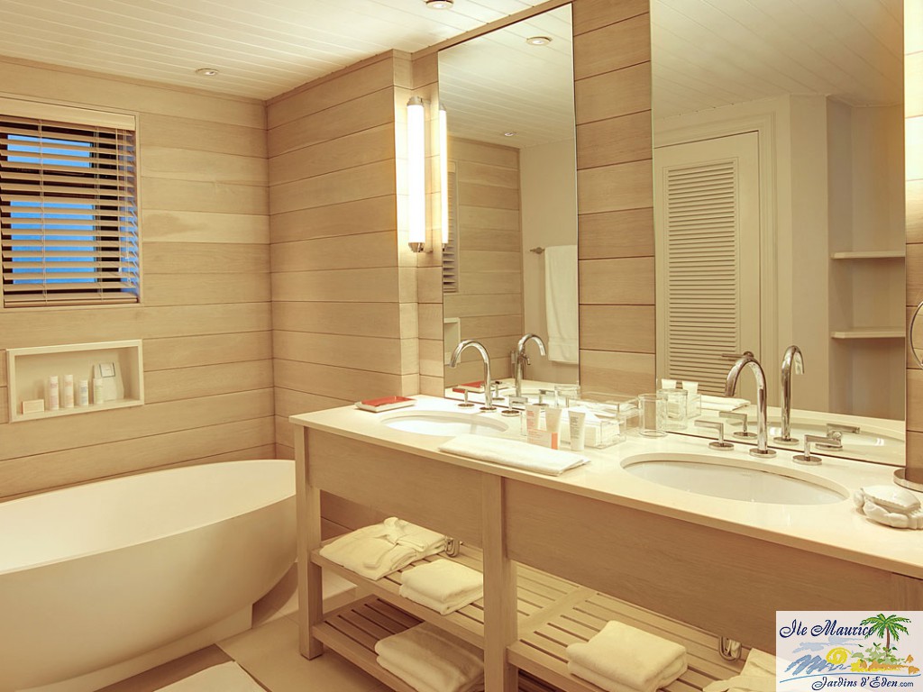 LBM_JUNIOR_SUITE_BATHROOM_2