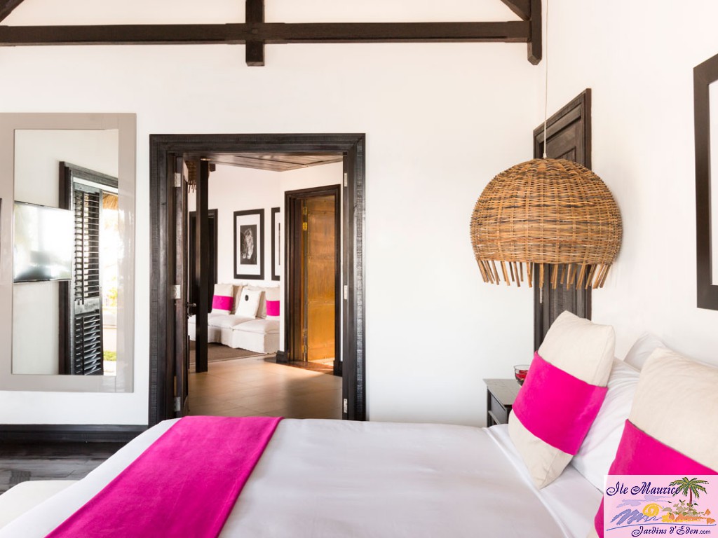 LUX_Beach_Front_Villa-11