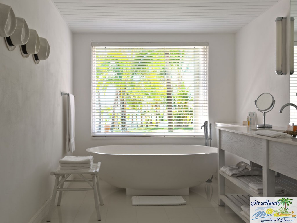 LUX_honeymoon-suite3