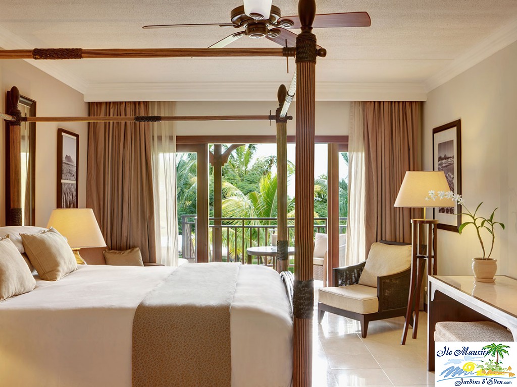 LLM_Room_Junior_Suite