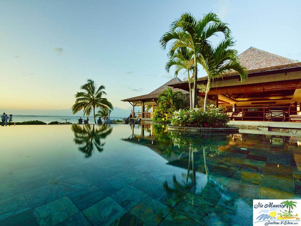 LUX-2015_10-LLM-Lobby-Pool_118