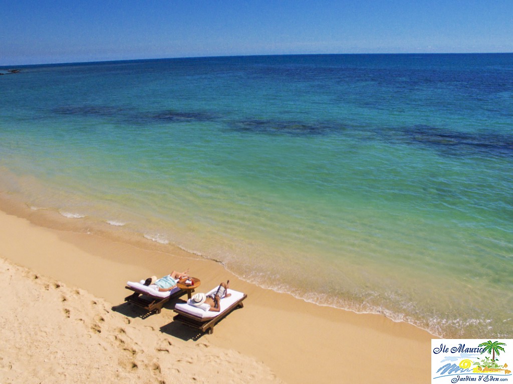 Beach sun beds