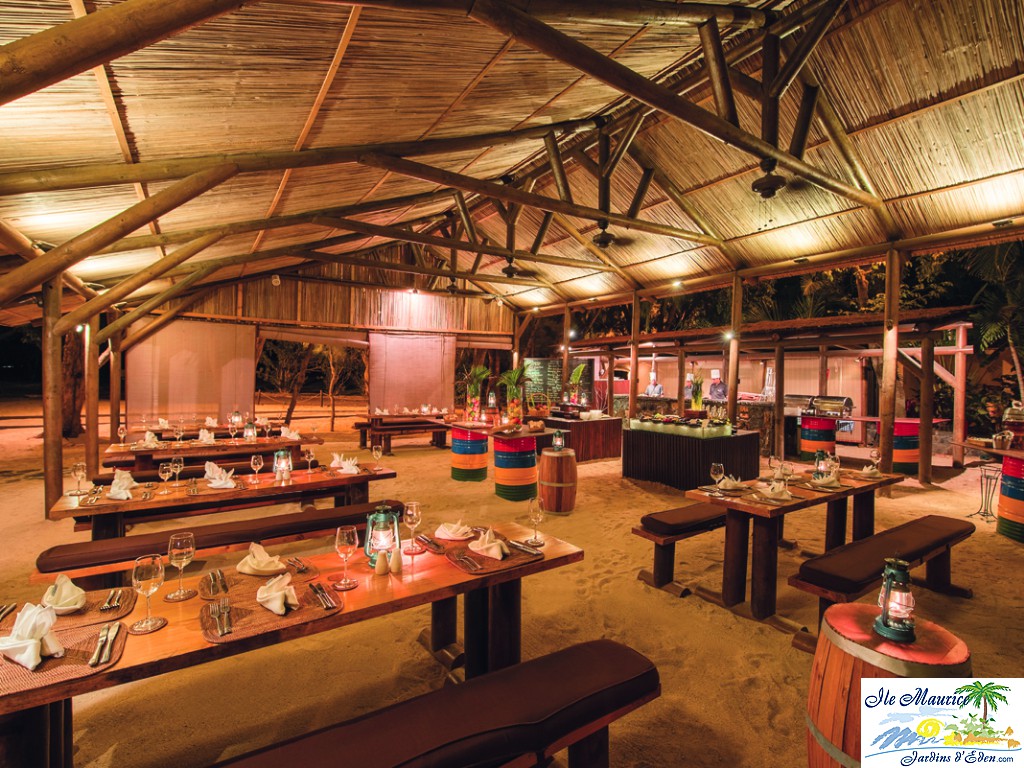 Les Filaos Beach BBQ restaurant 
