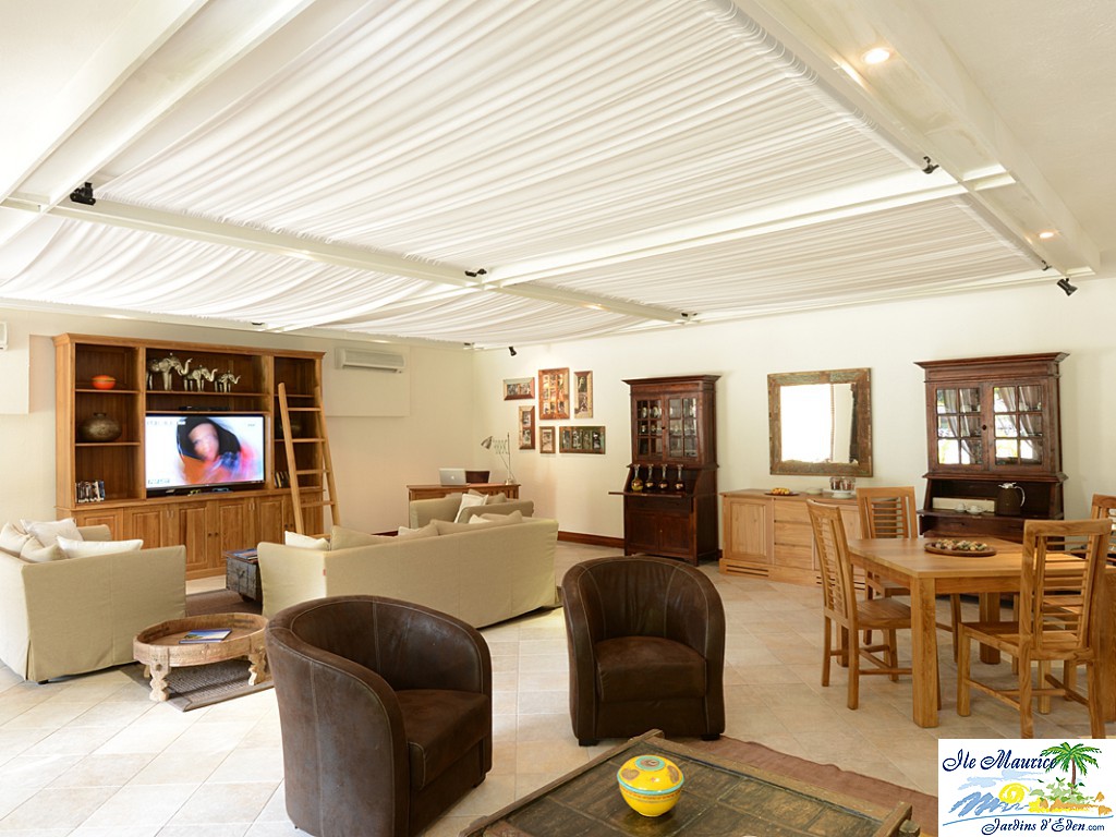 pcbh_club_lounge_2