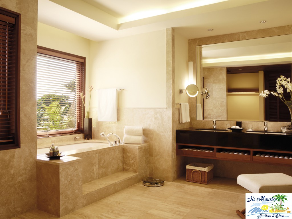 SHM_Junior Suite_Bathroom_S_RGB
