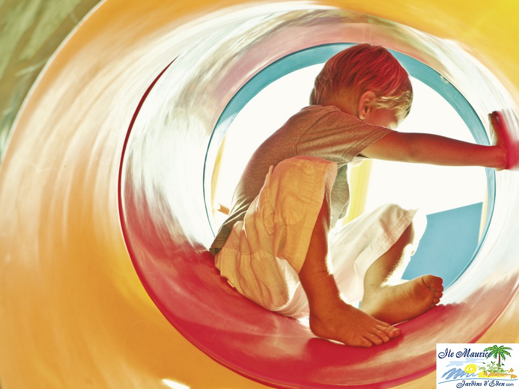 SHM_Kids Club_Boy_Tunnel_S_RGB