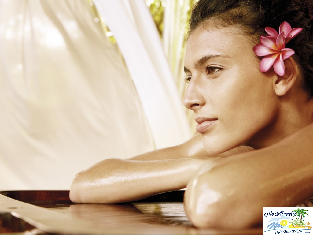 SHM_Nira Spa_Girl_Profile_S_RGB