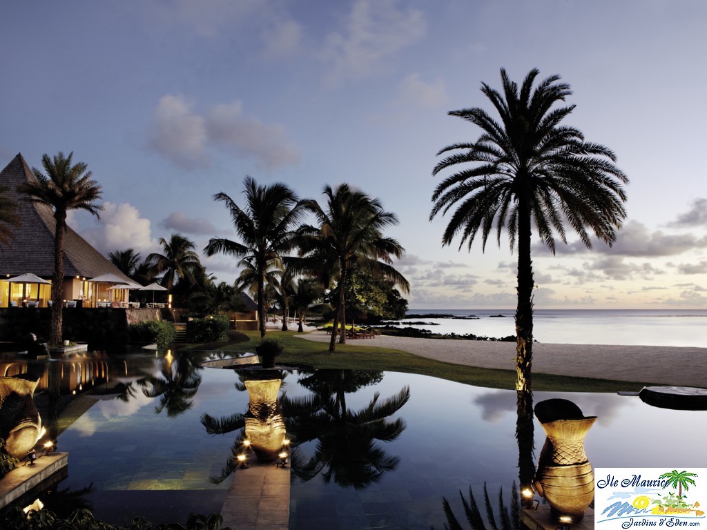 SHM_Stars_Sunset Pool View_S_RGB
