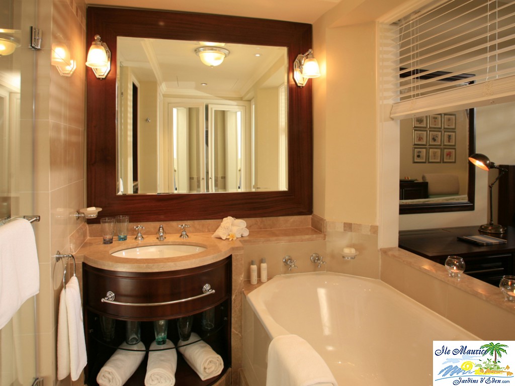 SB SALLE DE BAINS & DOUCHE