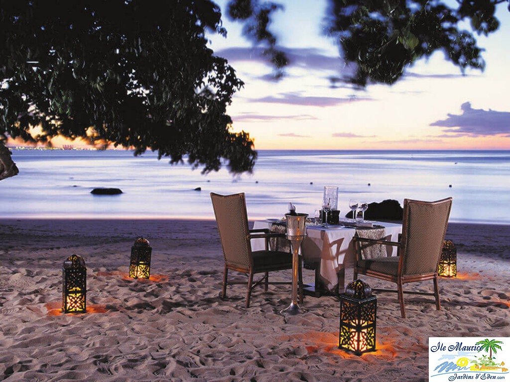 dining-beach