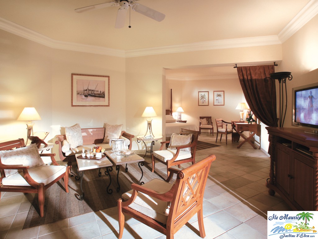 4_Colonial_Junior_Suite